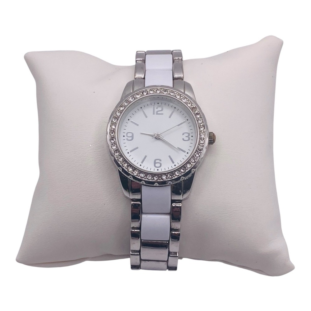 Ladies Women's Watch Silver Crystal Dial White Face Stainless Band White Detail